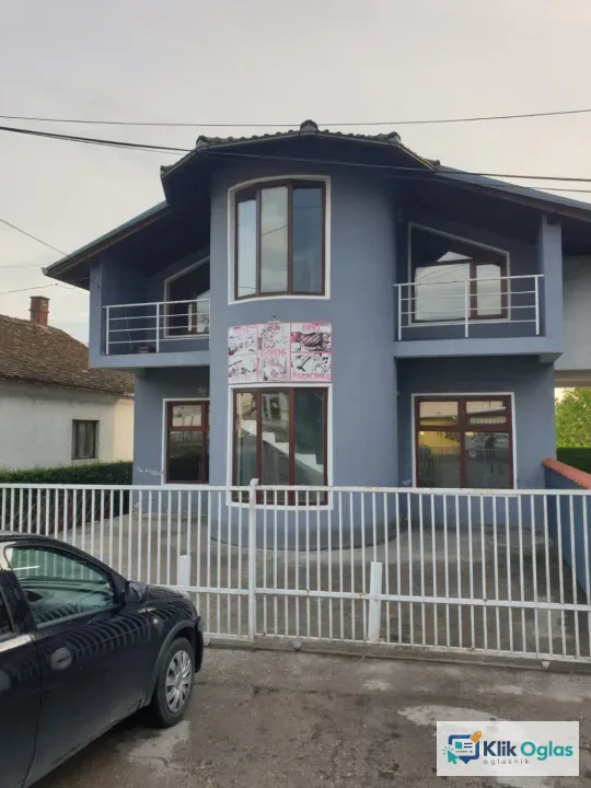 Izdajem lokale ili celu zgradu u Sremcici