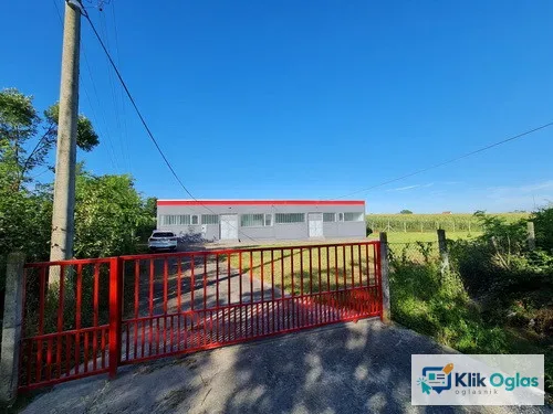 Prodajem halu u Valjevu 144 m2 sa 15 ari placa