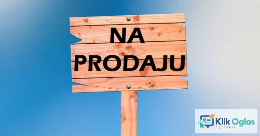 Plac i kuca Avala