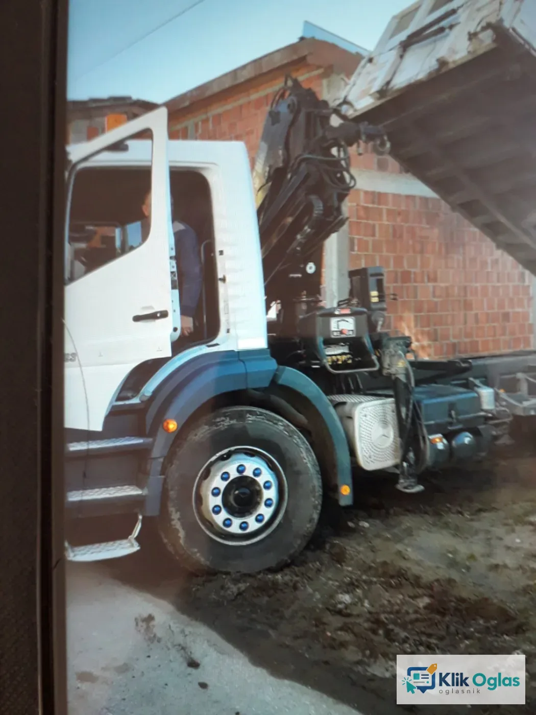 Prodajem kamion Mercedes Benz Atego 1823L/4X2, Kiper sa kranom