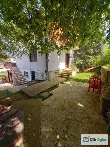 Avala, blizu megamarketa Koka Mar, 200 m2
