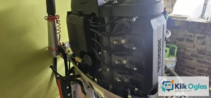 Motor za gliser Honda ! !