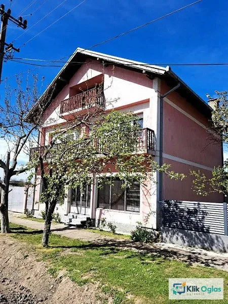 Kuća u Deču, opstina Pećinci