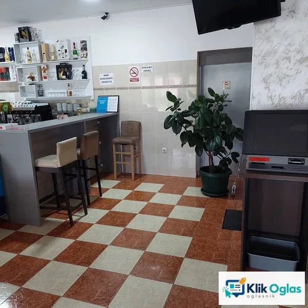Potrebne djevojke - za rad u kafiću !! — Zrenjanin, slika 1
