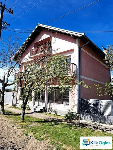 Kuća u Deču, opstina Pećinci — Beograd, slika 1